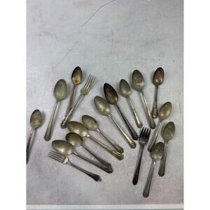 Lot Vintage Mixed Silverplate Flatware Spoons Forks‎ Tarnished Decor Upcycling